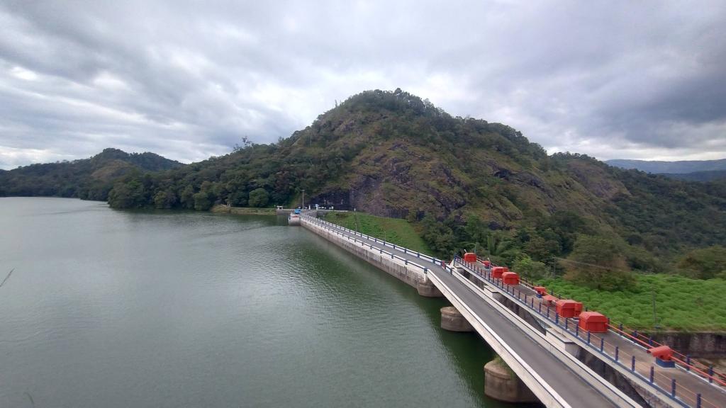 Ponmudi dam Munnar