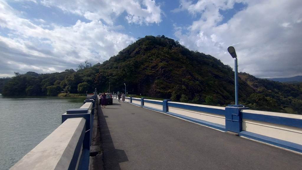Ponmudi dam Munnar