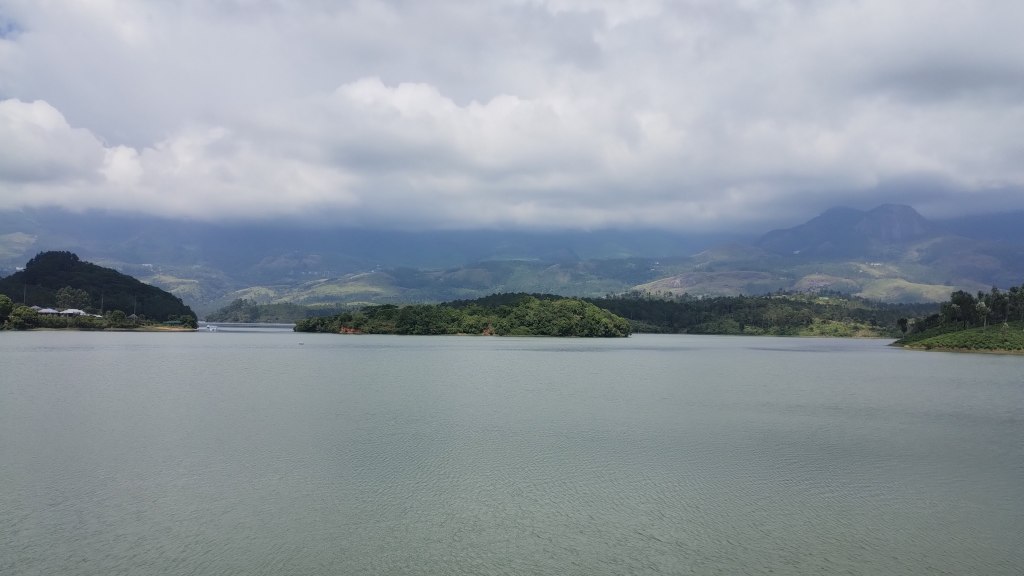 Anayirankal Dam Reservoir Munnar