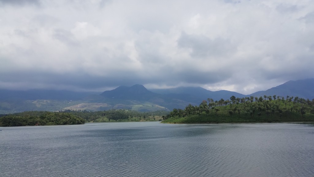 Anayirankal Dam Reservoir Munnar