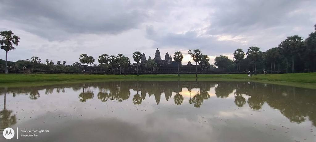 Angkor Wat Sunrise, Angkor Wat Heritage Site, Siem Reap, Cambodia