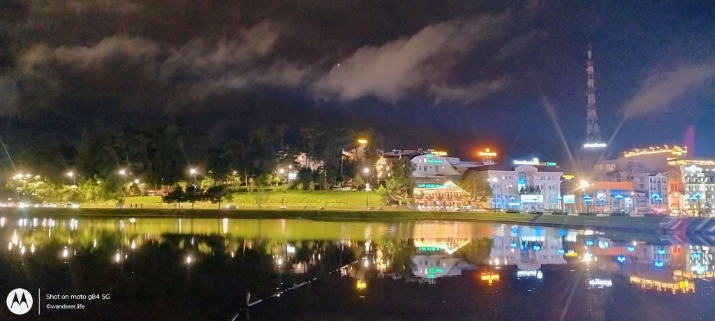 Xuan Houng Lake, da lat, vietnam
