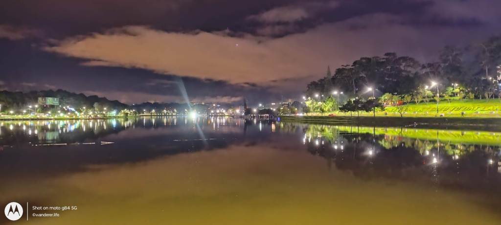 Xuan Houng Lake, Da Lat night market, vietnam