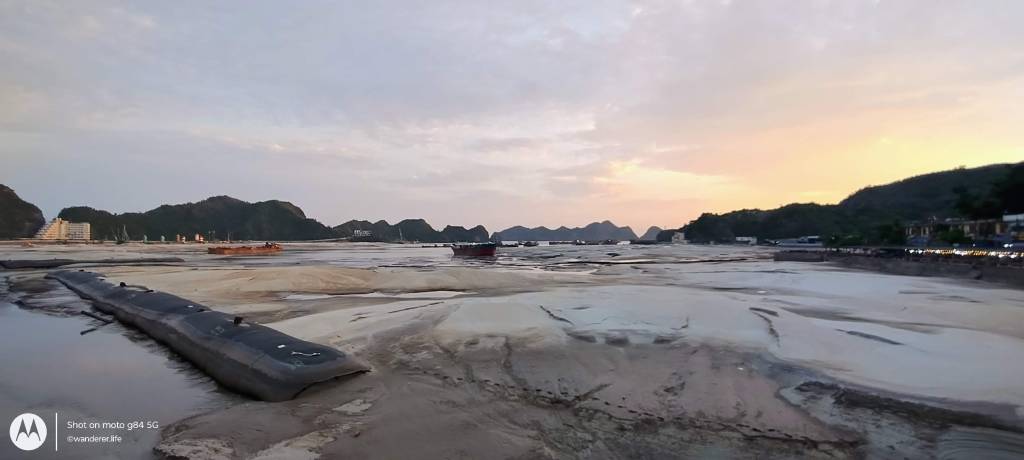 cat ba, vietnam