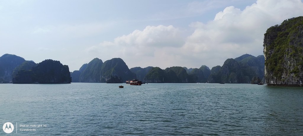 han la bay, cat ba, vietnam